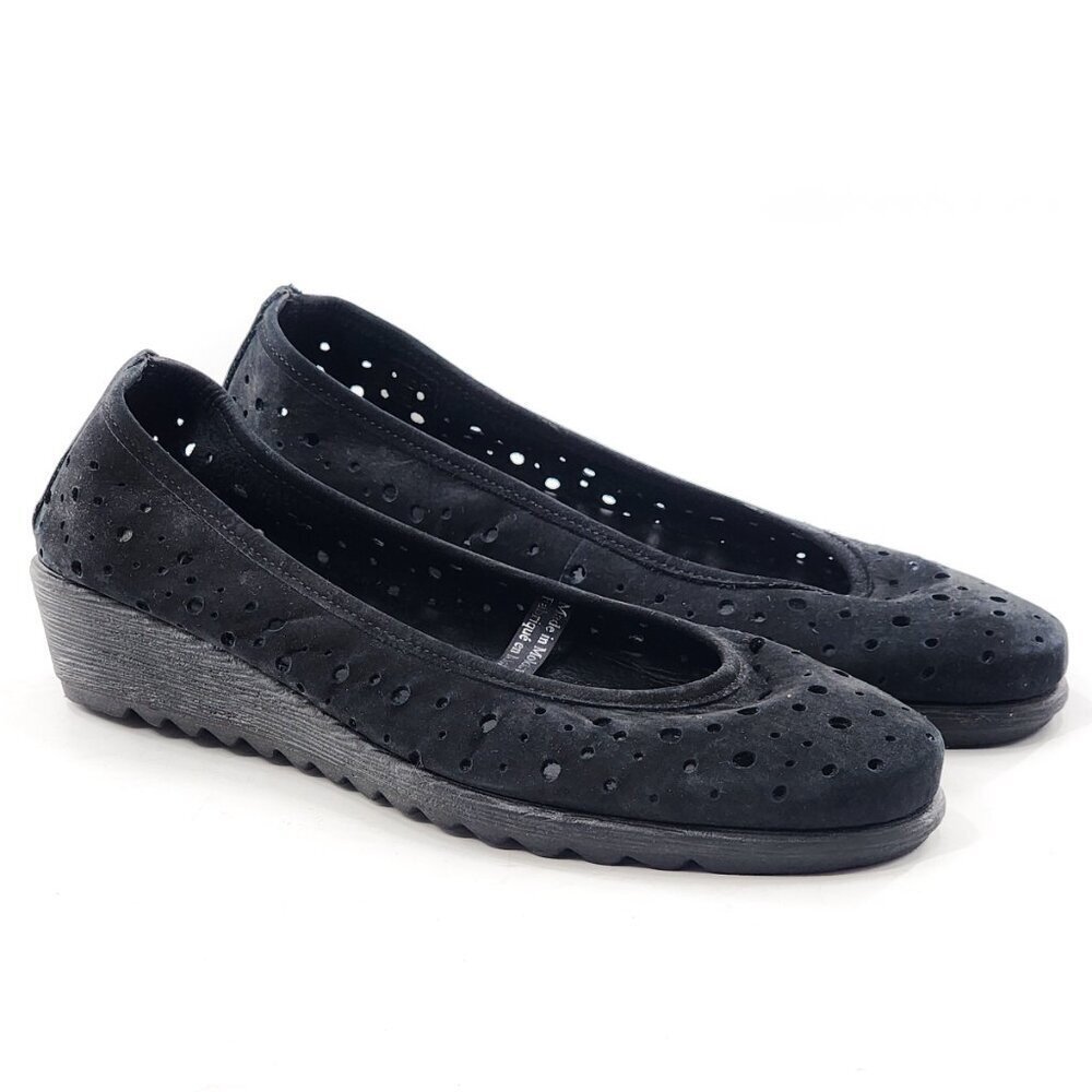 THE FLEXX Nubuck Leather Perforated Low Wedges Black Size 8.5‎